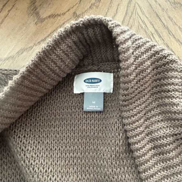 Old navy on hunter green knit-like short sleeve cardigan size M - Picture 4 of 6